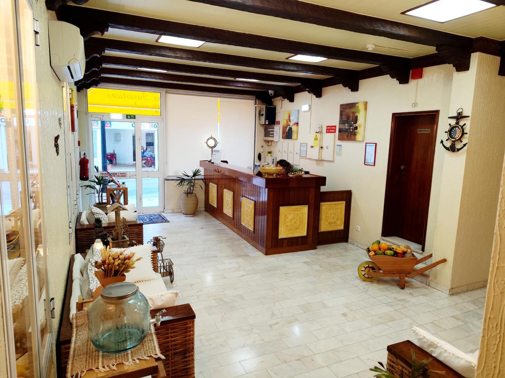 Apartamentos Turisticos Praia Grande Ferragudo  Exteriör bild