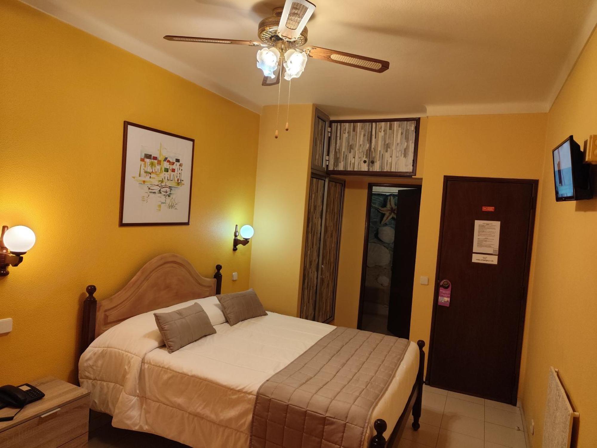 Apartamentos Turisticos Praia Grande Ferragudo  Exteriör bild