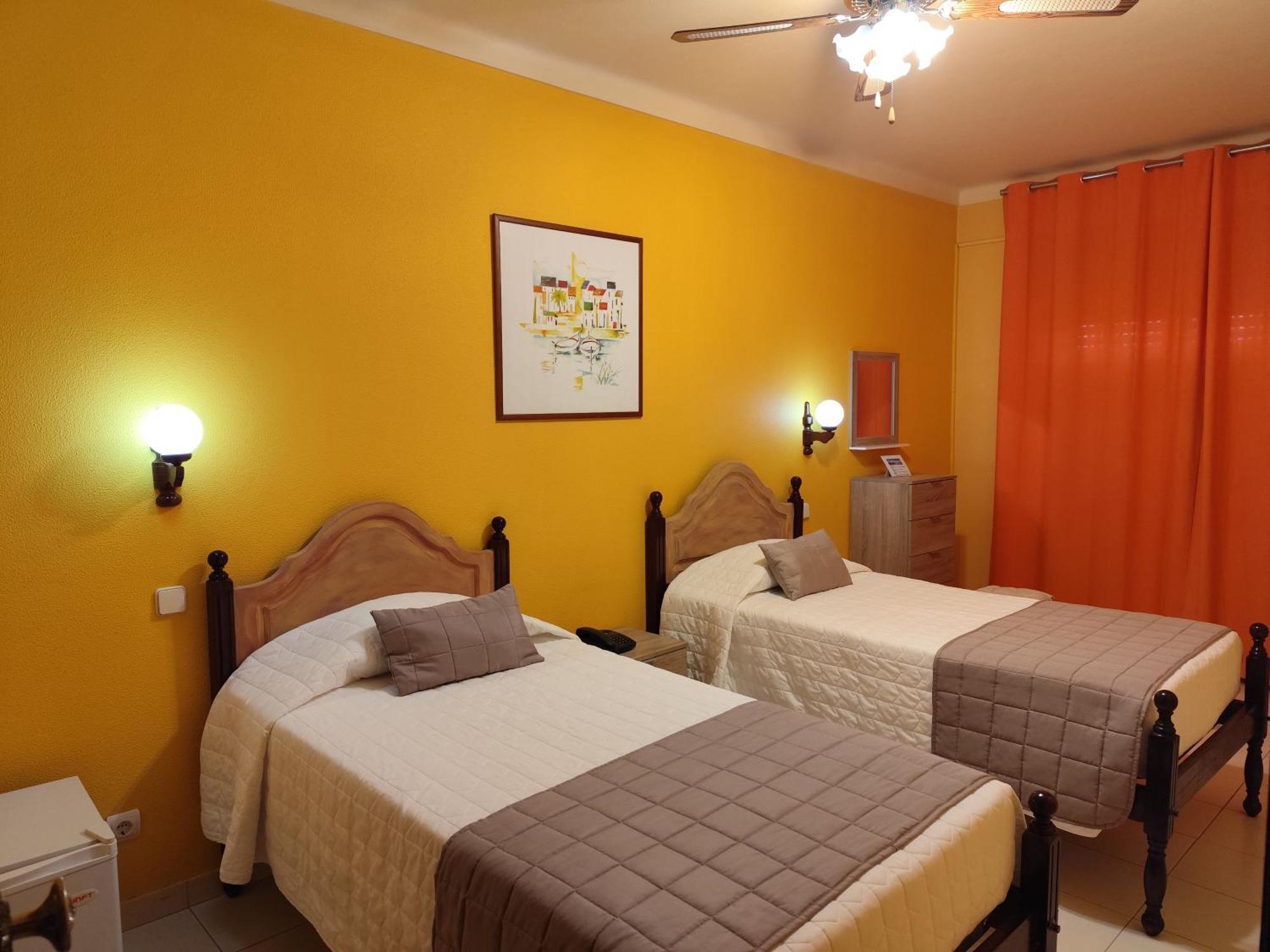 Apartamentos Turisticos Praia Grande Ferragudo  Exteriör bild