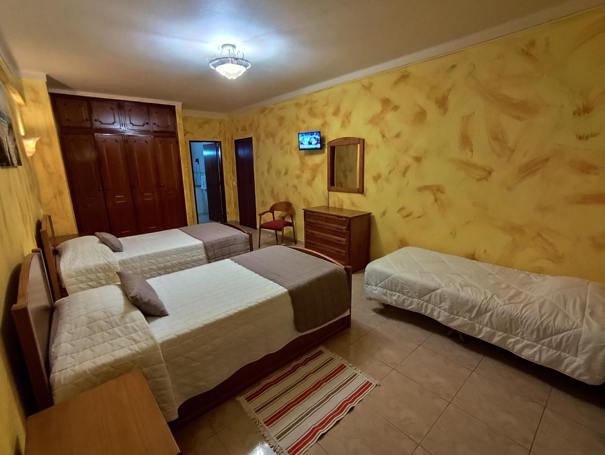 Apartamentos Turisticos Praia Grande Ferragudo  Exteriör bild