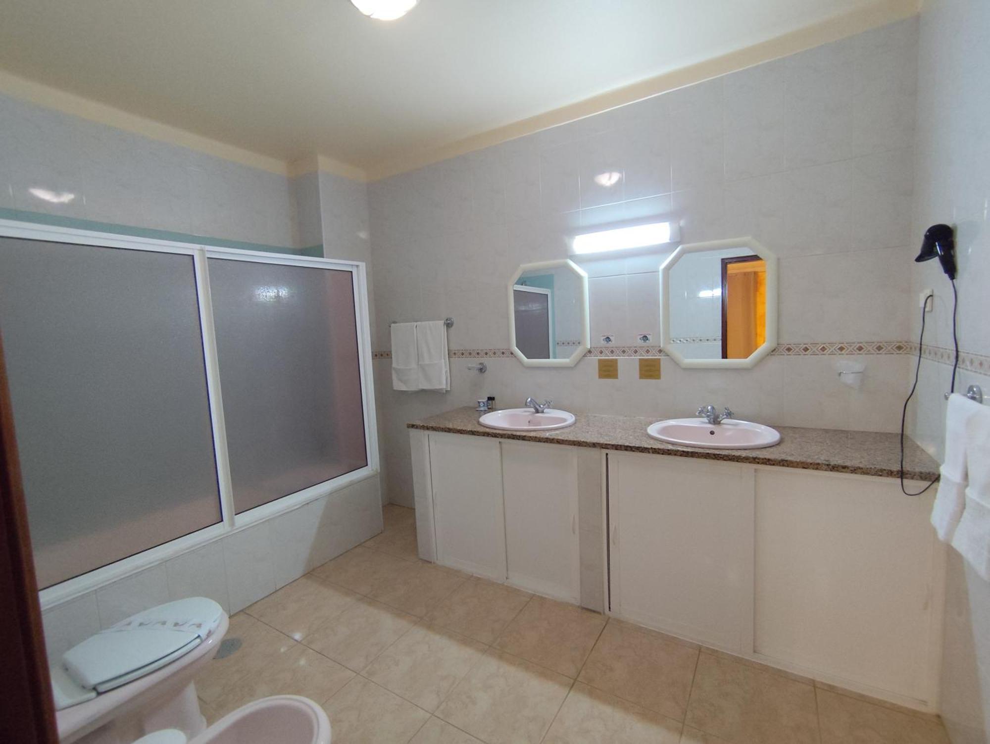 Apartamentos Turisticos Praia Grande Ferragudo  Exteriör bild